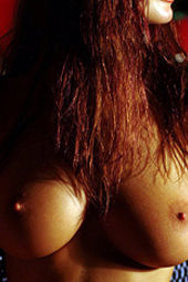 Susi Naked In A Bar